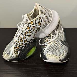 Nike Air Zoom SuperRep 2 Leopard Print Training Shoes women's size 9